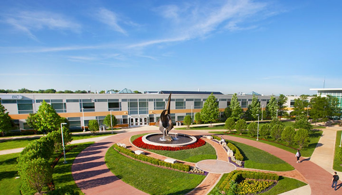 College of DuPage